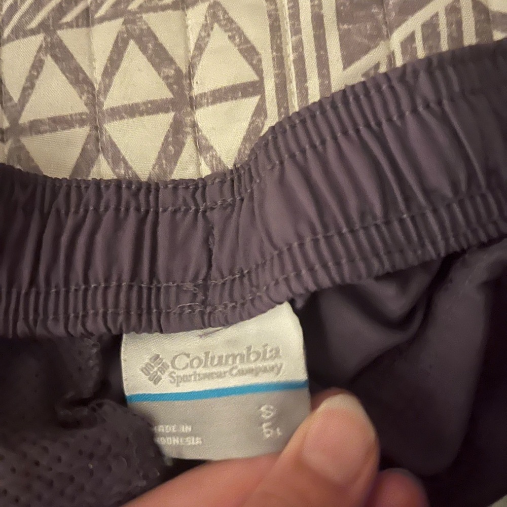columbia shorts size small